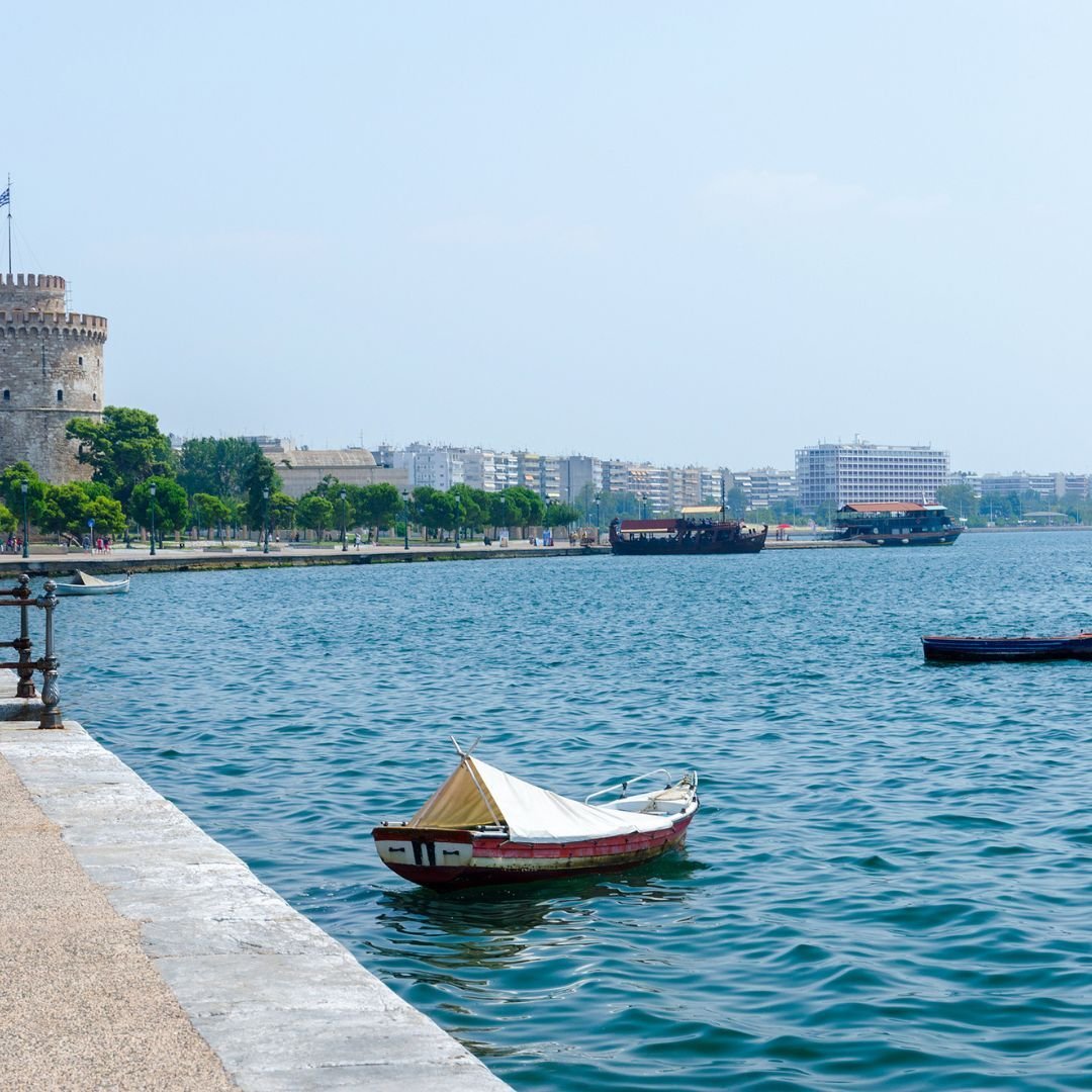 REVISADO    PM - Blog 50722  Top remote and hybrid jobs for the summer in Portugal, Spain and Greece CITY-JOB-OFFERS (Instagram Post) (6)