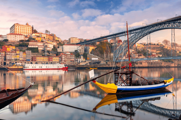 Join PlayStation as a customer service representative in Lisbon